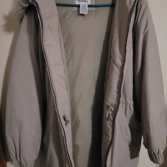 Light Tan Women's Northern Reflections XL Winter Coat - Picture 2 of 7